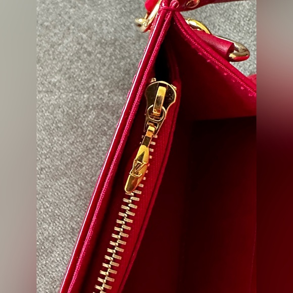 LOUIS VUITTON Vernis Rossmore MM Pomme D'Amour New AUTHENTIC Clutch Shoulder Bag - Picture 13 of 17